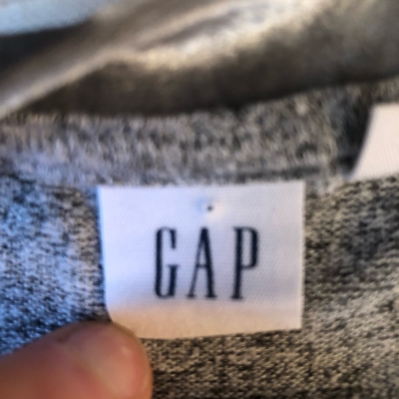 GAP grey velvet trimmed tee size small - Picture 6 of 8